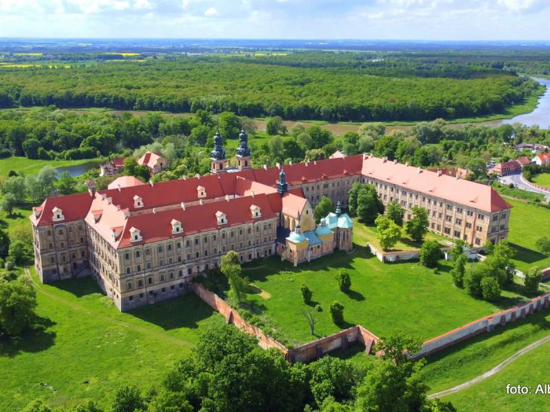 Pocysterski zespół pałacowo - klasztorny w Lubiążu